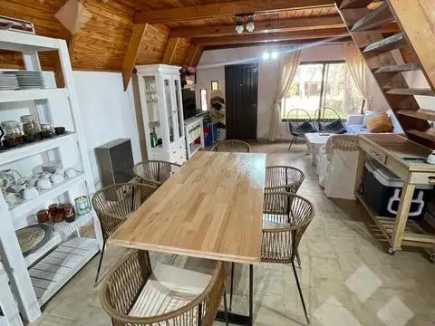 VENTA: CASA  2 DORMIT- 2° FILA- VILLA M.  MENUCO  (NQN)