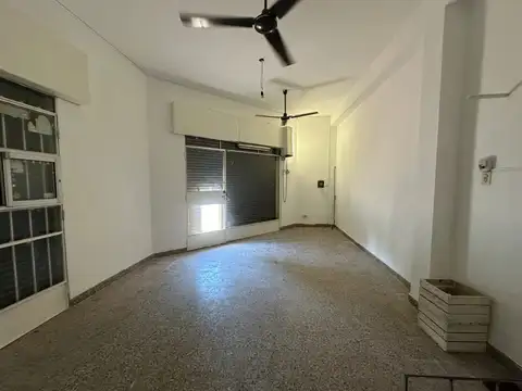 Local en Alquiler en Quilmes Oeste, $ 350.000