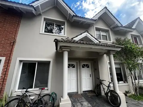 VENTA DUPLEX 3 AMB MARIA DEL PARQUE ITUZAINGO