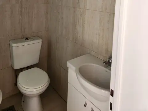 Oficinas y Consultorios de  65 mts Northside km 52 Panamericana Pilar