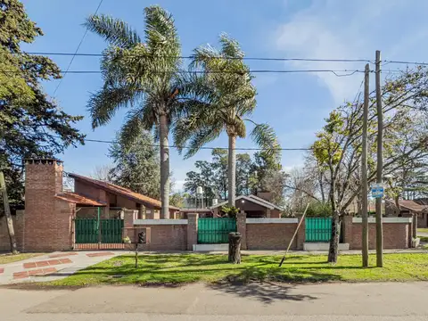 Casa 5 ambientes con 2 baños