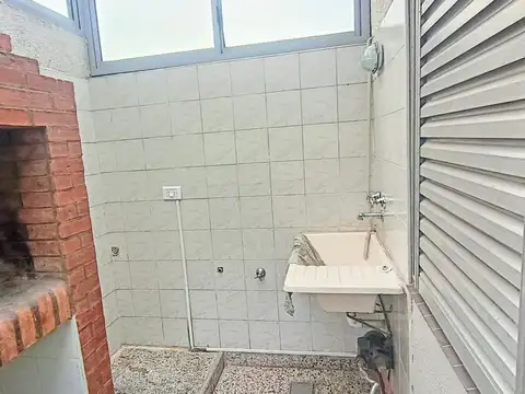 Depto Tipo Casa en Alquiler 45 años