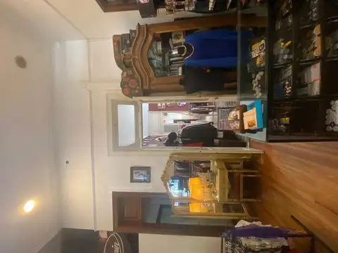 Amplia Casona, uso comercial y/o familiar