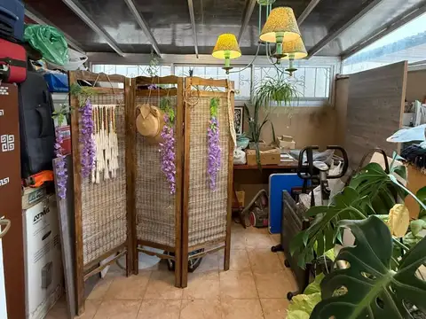 Departamento 4 ambientes con 2 baños