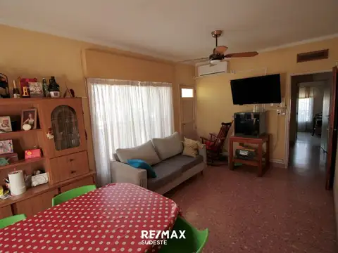 Depto Tipo Casa en Venta 45 años