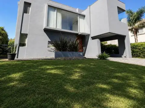 Venta - Casa  en Altos de Hudson II- 5 ambientes - Hudson- Berazategui