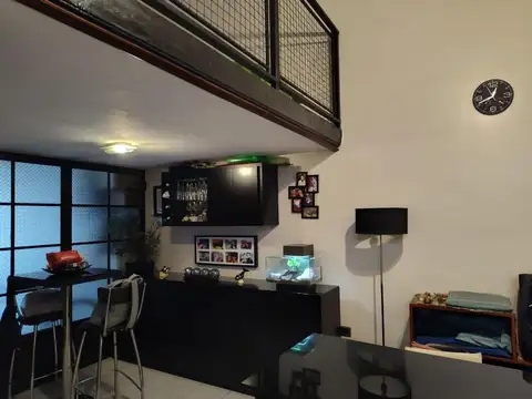 Hermosa casa reciclada en su estilo .