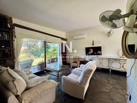 Casa 5 ambientes con 2 baños