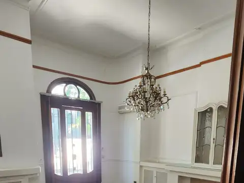 EXCELENTE CASA ESTILO FRANCES