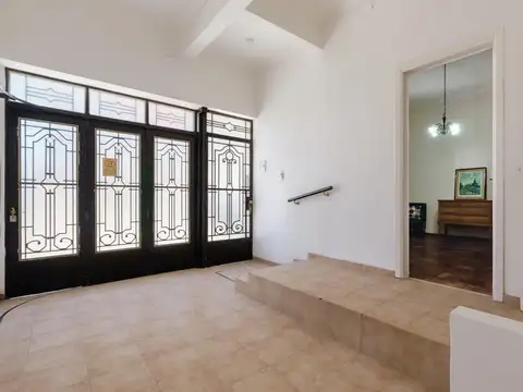 Casa en venta barrio pichincha 4 dormitorios cochera patio terraza parrillero luminoso amplio