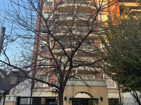 Departamento 2 ambientes en alquiler con cochera