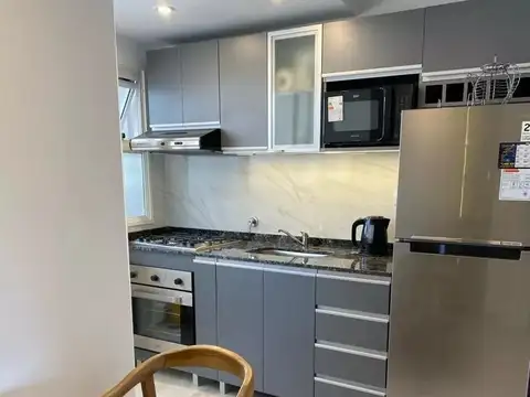 Dos Ambientes Con Balcón