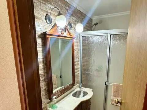 Departamento 6 ambientes con 2 baños