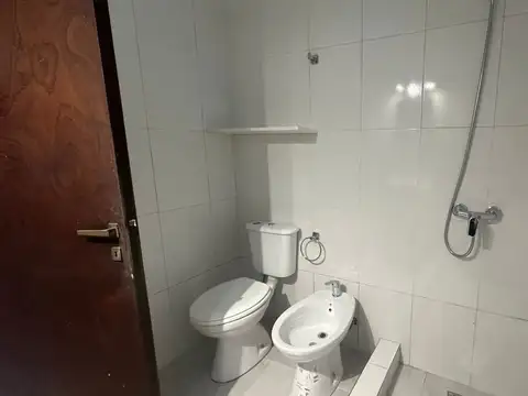 Depto Tipo Casa en Alquiler de 4 ambientes