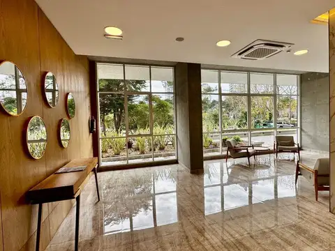 Apartamento en venta c/ cochera en Playa Brava