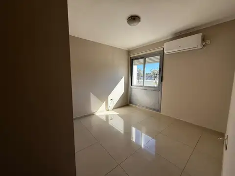 Departamento en Alquiler con 2 cocheras