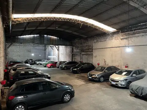 EN VENTA -GALPON CON COMERCIO AL FRENTE -ESPAÑA Y HOSPITALES