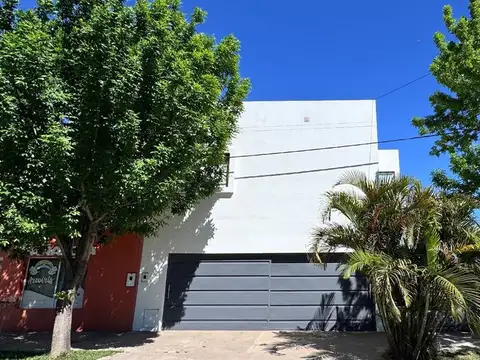 SE VENDE CASA 3 dormitorios B° Progresar Avda. S.F