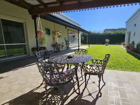 Casa en Venta en Haras Santa Maria, USD 350.000