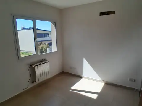 Alquiler Duplex 2 Dorm. - B° La Peregrina