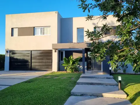 Casa en Venta en El Cantón - Barrio Islas, USD 490.000