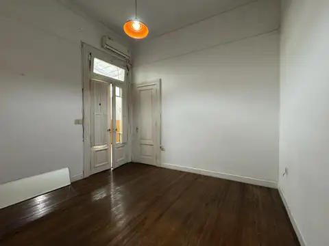 Depto Tipo Casa 2 ambientes con 1 baño