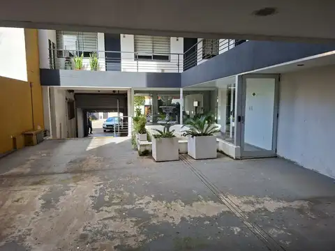 VENTA COCHERA EN ARROYITO