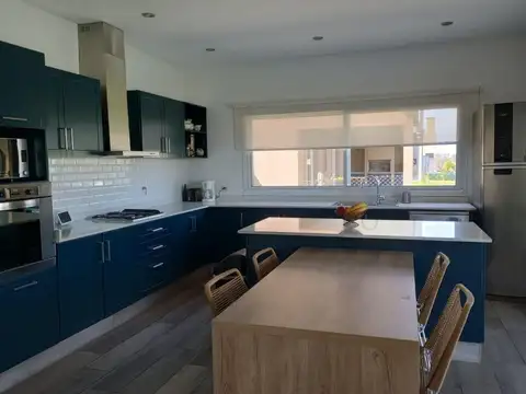 Casa en Alquiler de 3 dormitorios