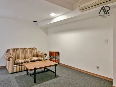 Oficina en Alquiler en Ciudad Vieja, $ 30.000