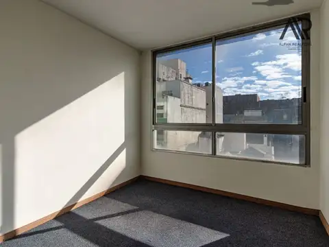 Oficina en Alquiler en Ciudad Vieja, $ 30.000