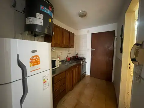 MONOAMBIENTE CON BALCON MUY LINDO UNA CUADRA DEL MAR