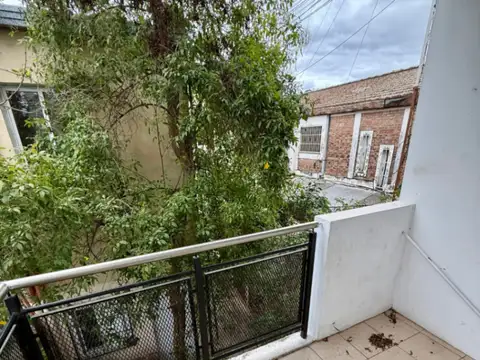 Av. 25 de mayo 1300