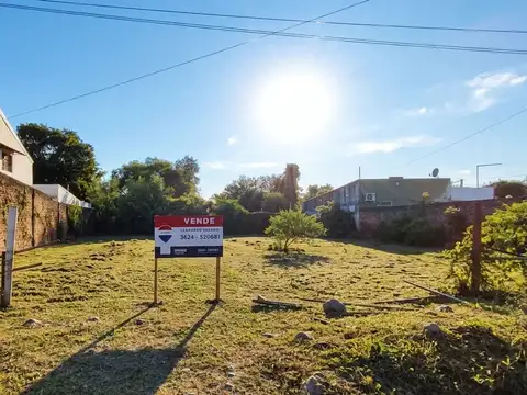 Terreno de 385 m2 en venta en Resistencia.-