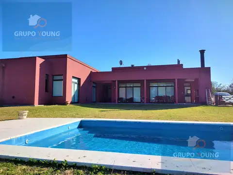 Casa 5 ambientes con 3 baños