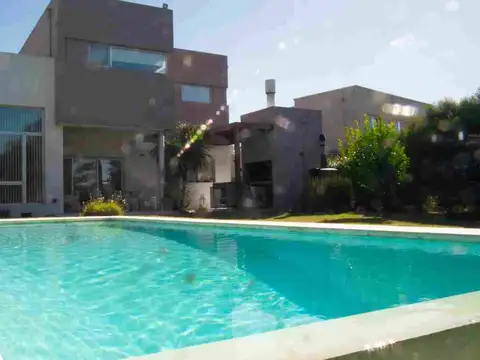 Libertad 310 300