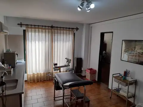 Oficina / Consultorio - Profesional o Vivienda -