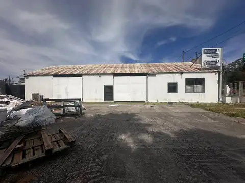 Lote con Galpon comercial en VENTA en avenida 122