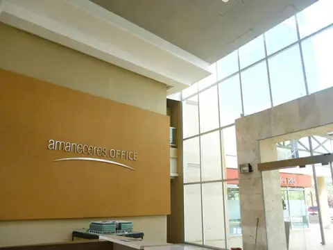 Oficina en Venta con 3 cocheras