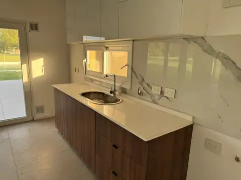 CASA EN VENTA AREA 60