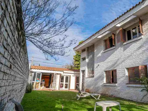 VENTA CASA 4D 3B COCH PQE PIL CERRO DE LAS ROSAS