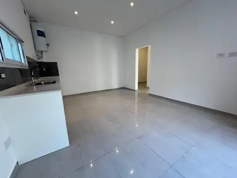 Depto Tipo Casa 2 ambientes con 1 baño