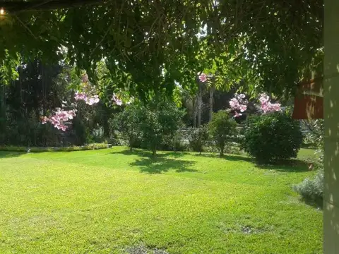 Casa en Venta con 3 cocheras