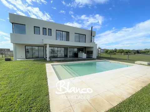 Casa  en Venta en San Sebastian, Escobar, G.B.A. Zona Norte