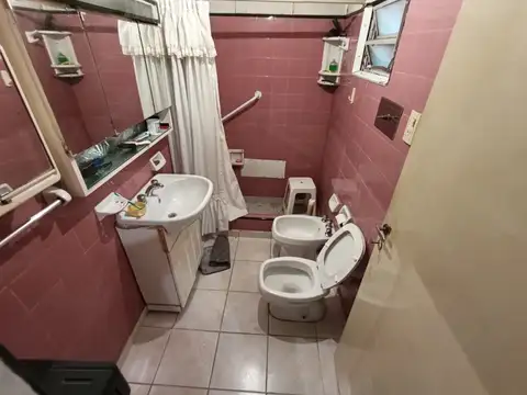 Depto Tipo Casa 5 ambientes con 2 baños