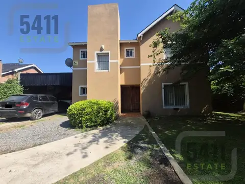 Venta Casa 4 ambientes en Del Viso con Jardín, Pileta y Cochera