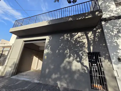 GALPÓN EN ALQUILER – MATADEROS | 300 M² CUBIERTOS + 100 M² DESCUBIERTOS