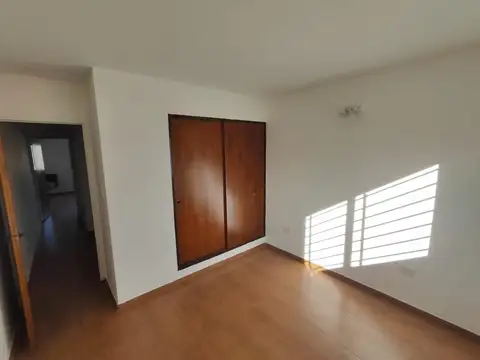 Depto Tipo Casa en Venta en Puerto Madryn, USD 79.000