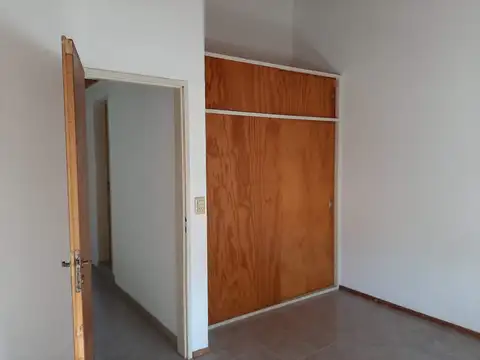 Depto Tipo Casa en Alquiler en Villa Morra I, $ 800.000