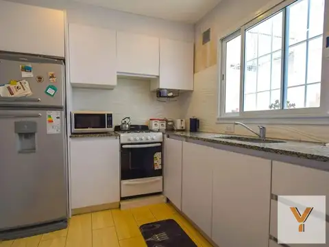 Depto Tipo Casa 3 ambientes con 2 baños