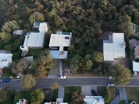 ¡Venta! Lote en Cinco Lomas ¡Con Escritura!